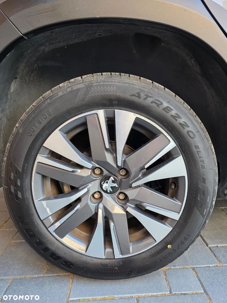 Peugeot 2008 PureTech 110 Stop&Start Allure - 17