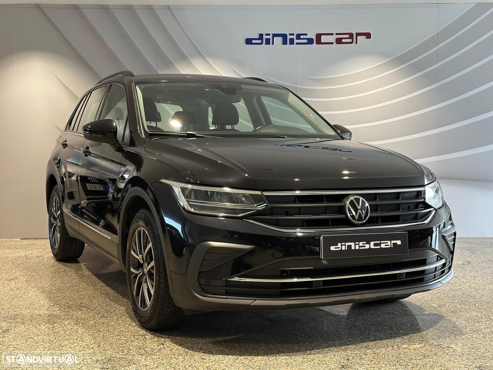 VW Tiguan - 1