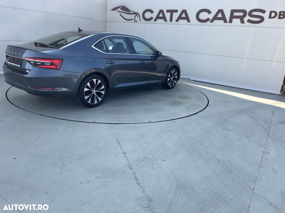 Skoda Superb 2.0 TDI DSG Selection - 14
