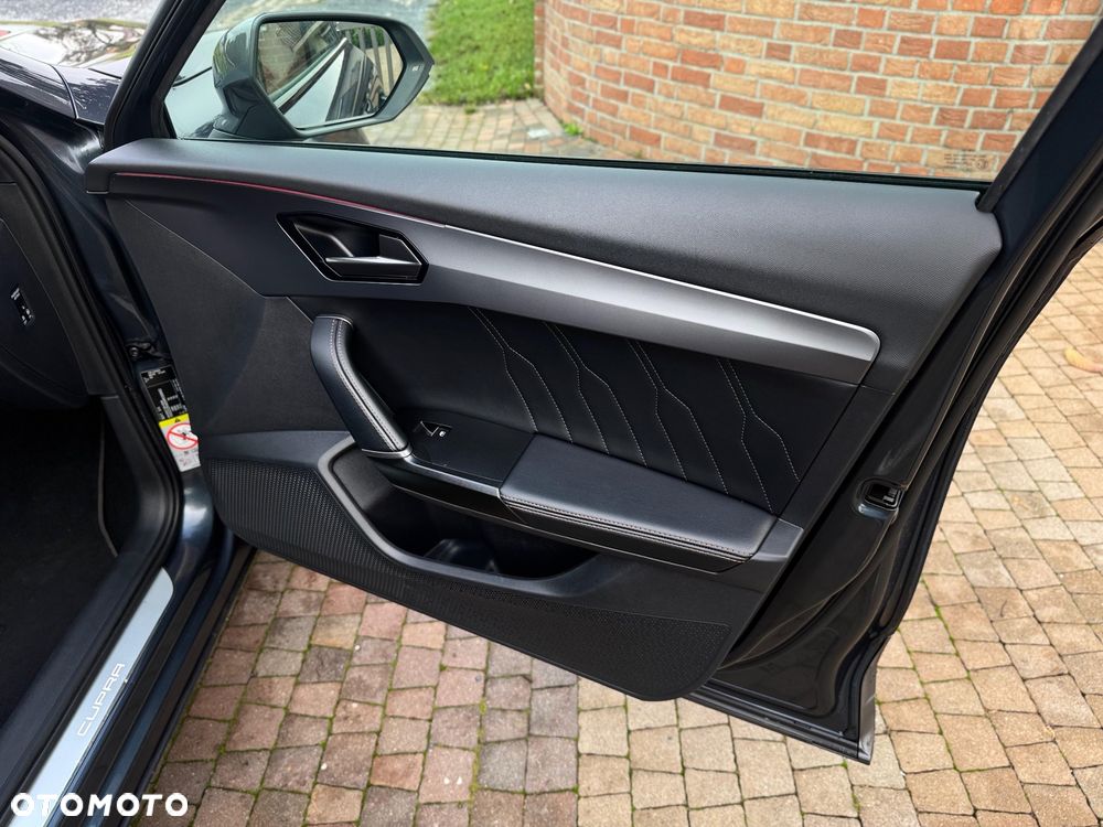 Cupra Formentor 1.5 TSI DSG - 25