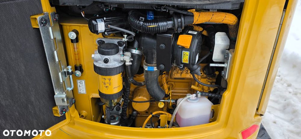 Caterpillar 302 CR  /  301.8. 302.7 , 303, 304 , 305 - 7