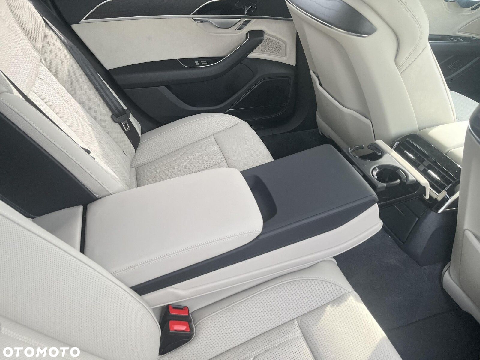 Audi A8 - 26