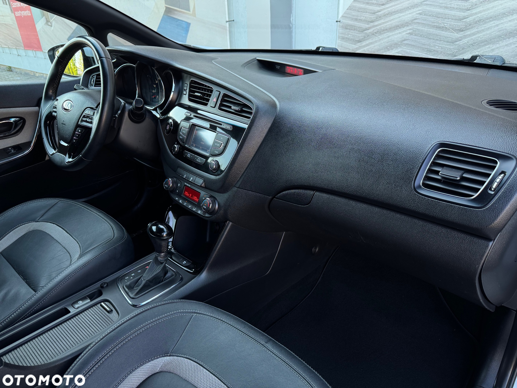 Kia ProCeed - 31