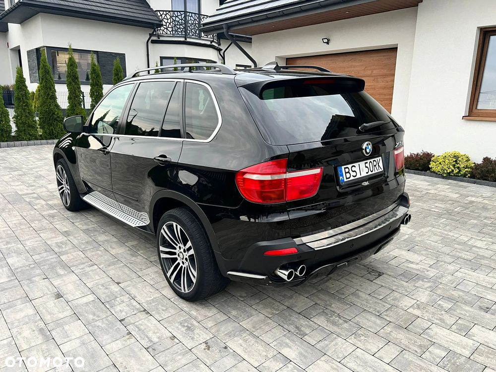 BMW X5 4.8i - 8