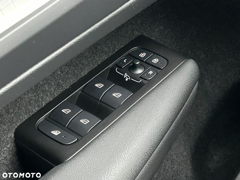 Volvo XC 40 T3 Momentum Pro - 19