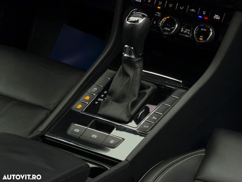 Skoda Superb 2.0 TDI 4X4 DSG Laurin & Klement - 15