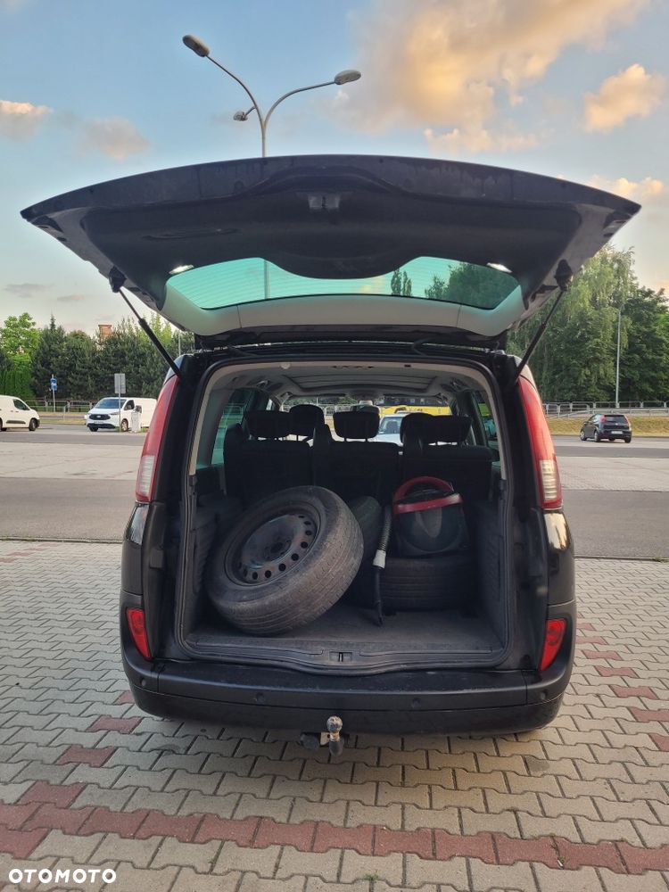 Renault 4 - 5