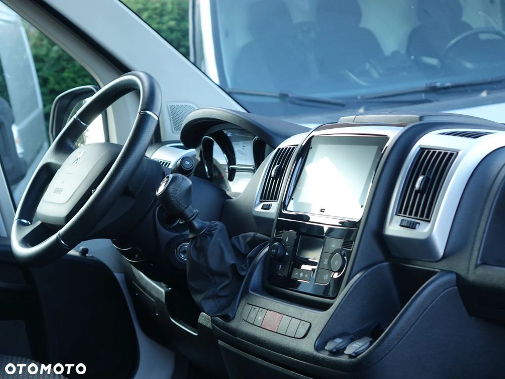 Peugeot Boxer 3-osobowy L4H2 Android Auto Kamera Nawigacja - 10