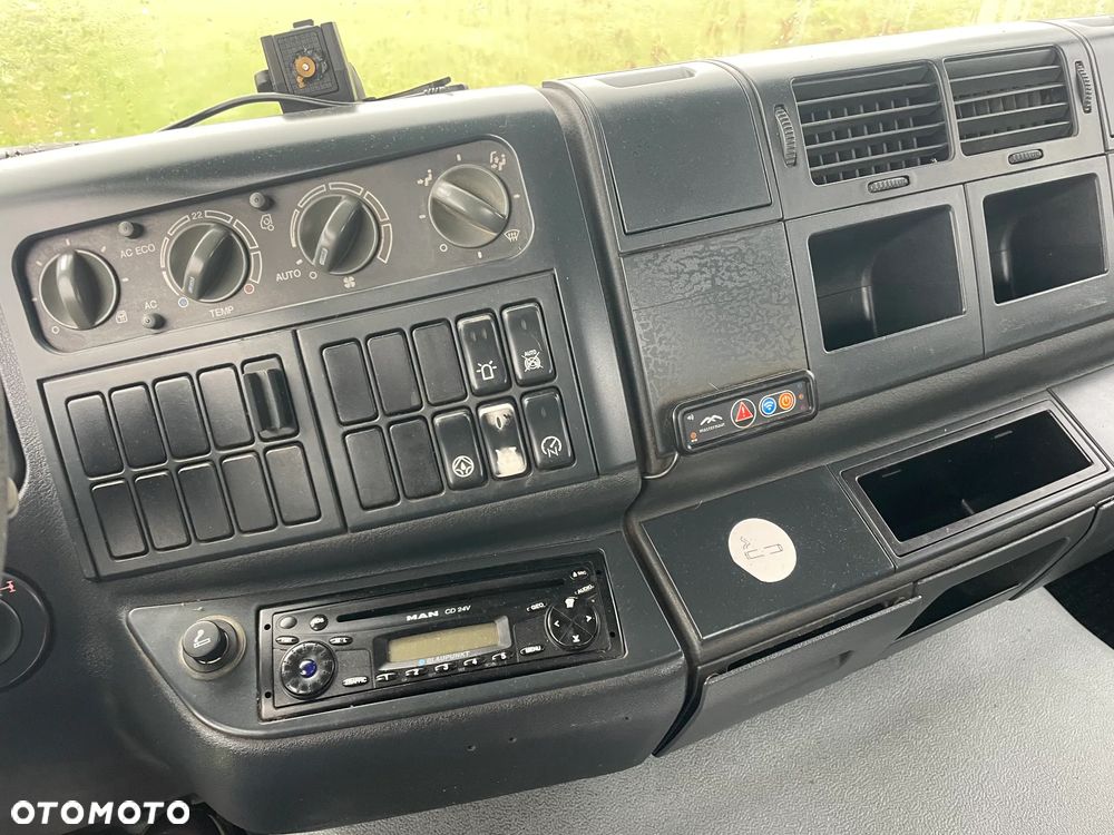 MAN TGA 26 400 6X4 - 11