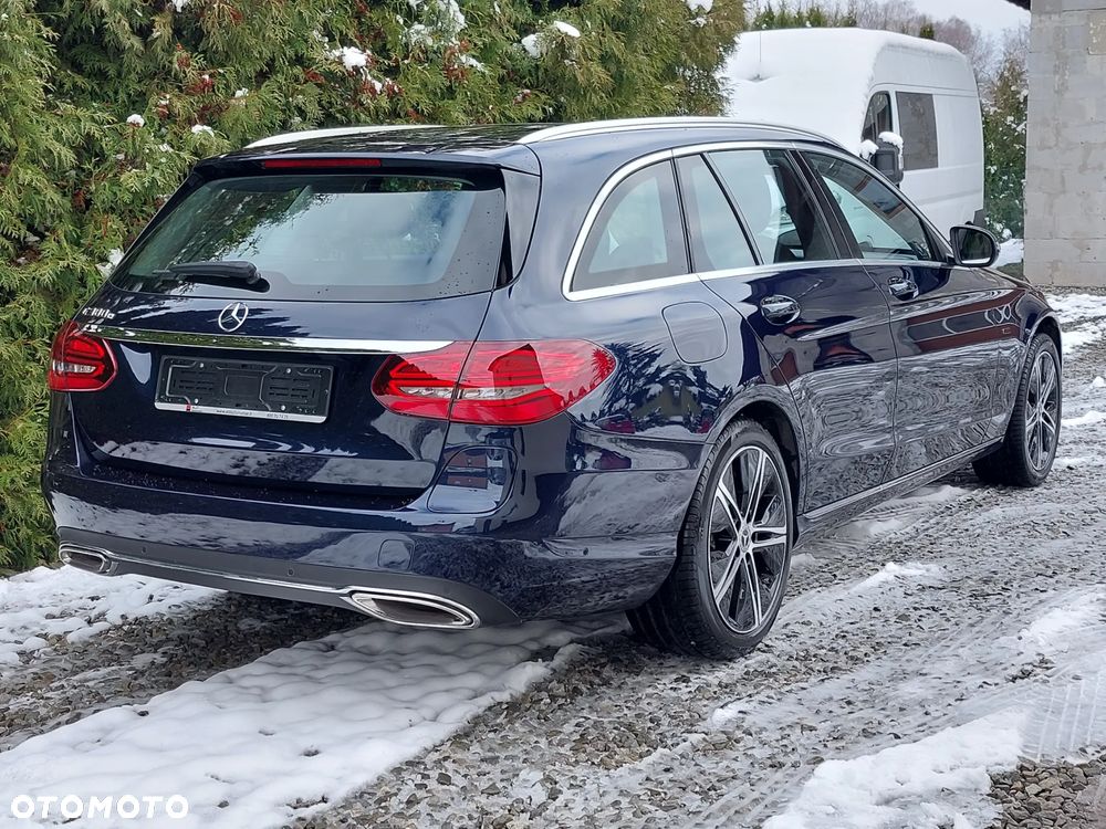Mercedes-Benz Klasa C 300 de PHEV Avantgarde - 16