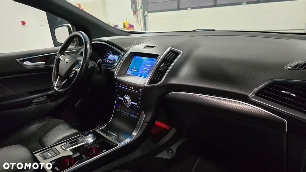 Ford Edge 2.0 EcoBlue Twin-Turbo 4WD ST-Line - 18