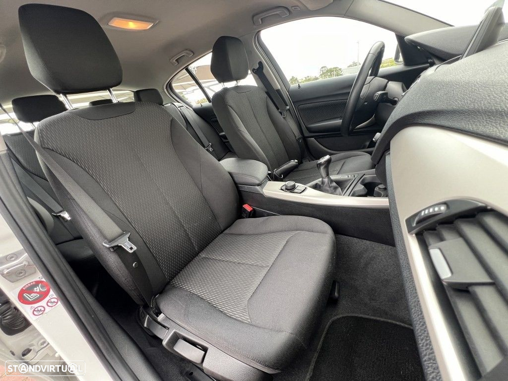 BMW 116 d Line Urban - 23
