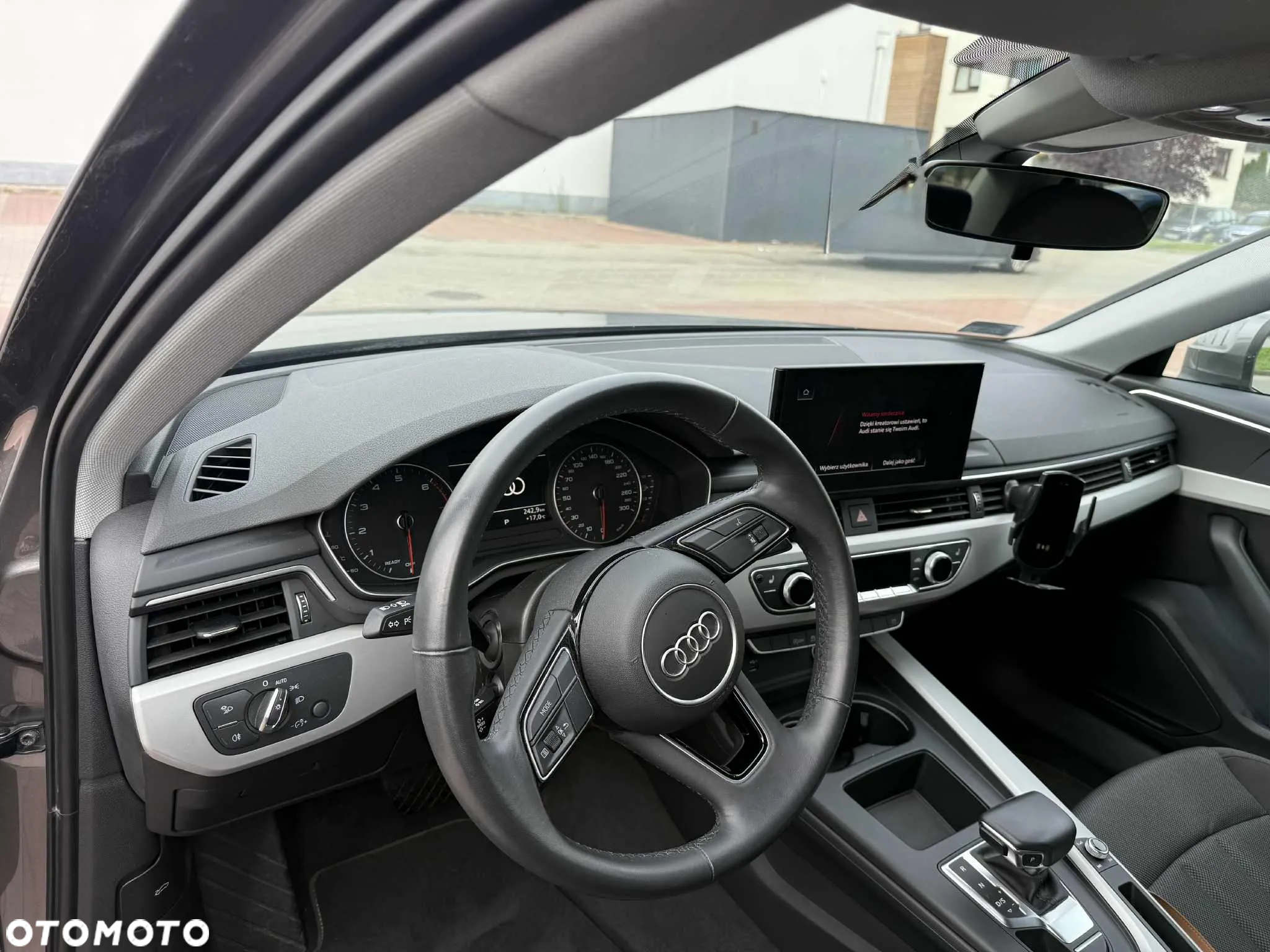 Audi A4 Limousine - 14