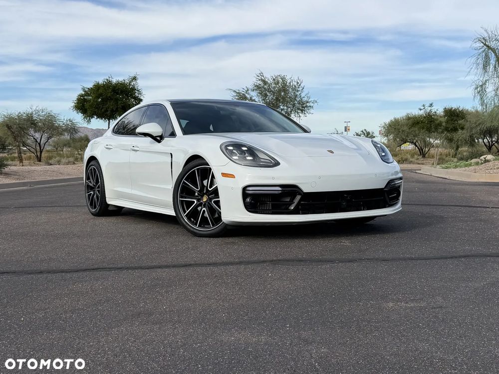 Porsche Panamera - 1