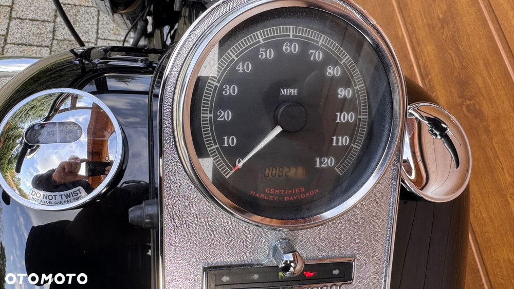 Harley-Davidson Touring Road King - 19