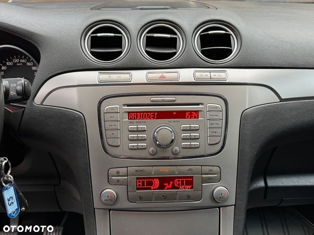 Ford Galaxy 2.0 Ambiente - 11