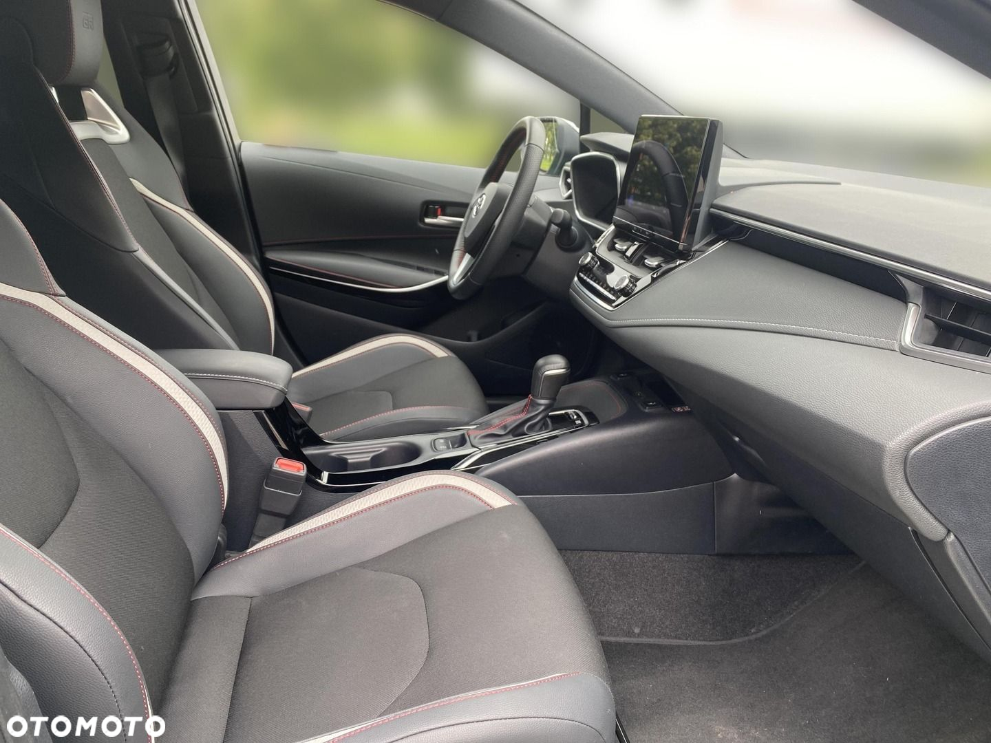 Toyota Corolla 1.8 Hybrid GR Sport Dynamic - 11