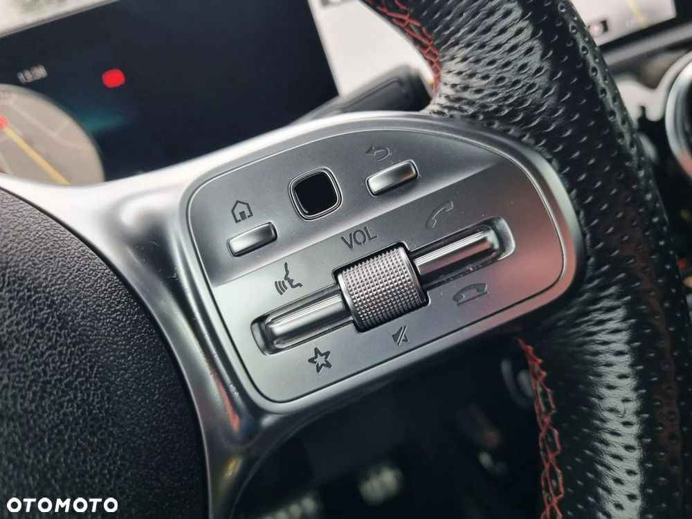 Mercedes-Benz Klasa A 200 d 8G-DCT AMG Line - 19