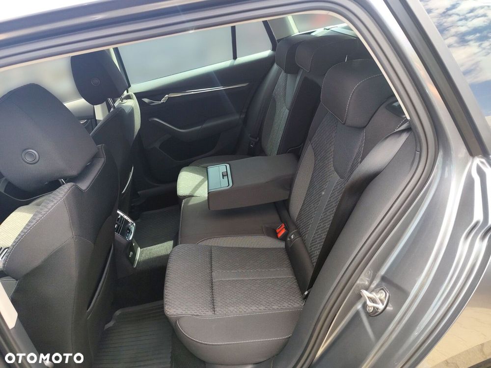 Skoda Octavia 2.0 TDI Style DSG - 12