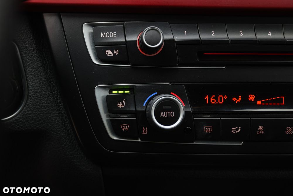 BMW Seria 3 320d xDrive Sport Line - 30