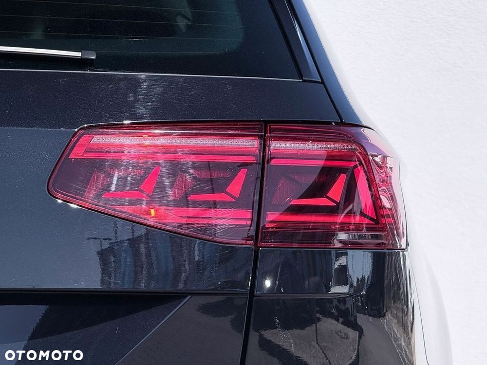 Volkswagen Passat Variant 2023 photo 3