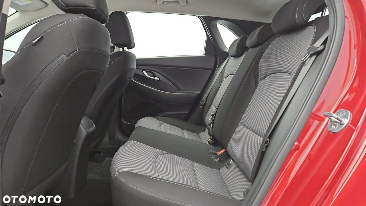 Hyundai i30 1.5 DPI Modern - 23