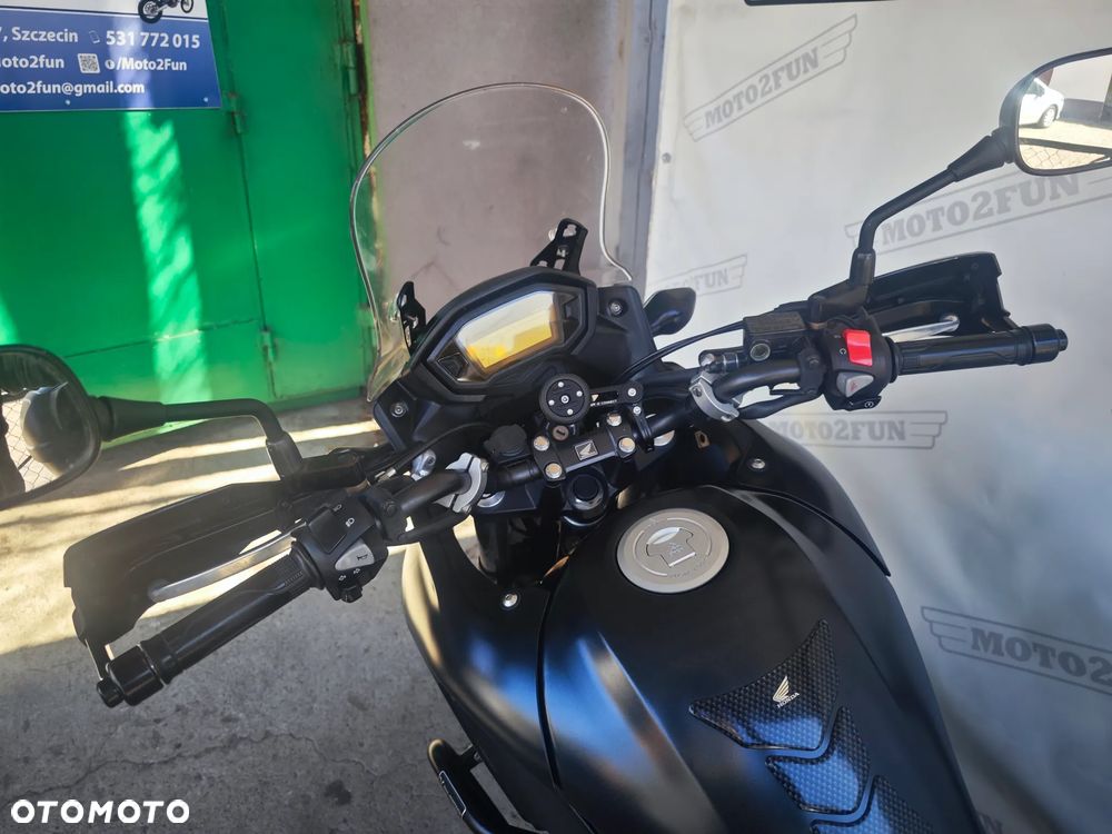 Honda CB - 12