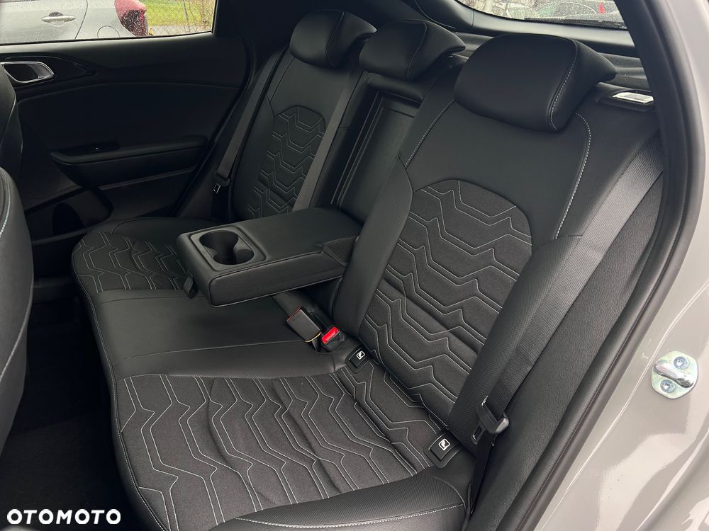 Kia XCeed 1.6 T-GDI Tribute DCT - 10