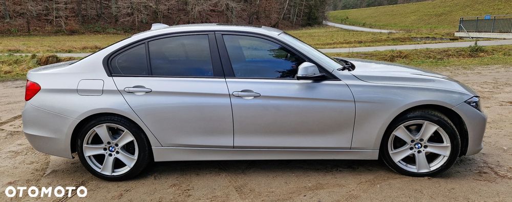 BMW Seria 3 328i Luxury Line - 5