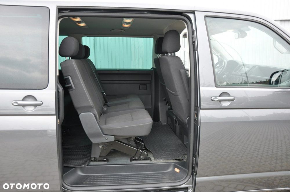 Volkswagen Caravelle - 18