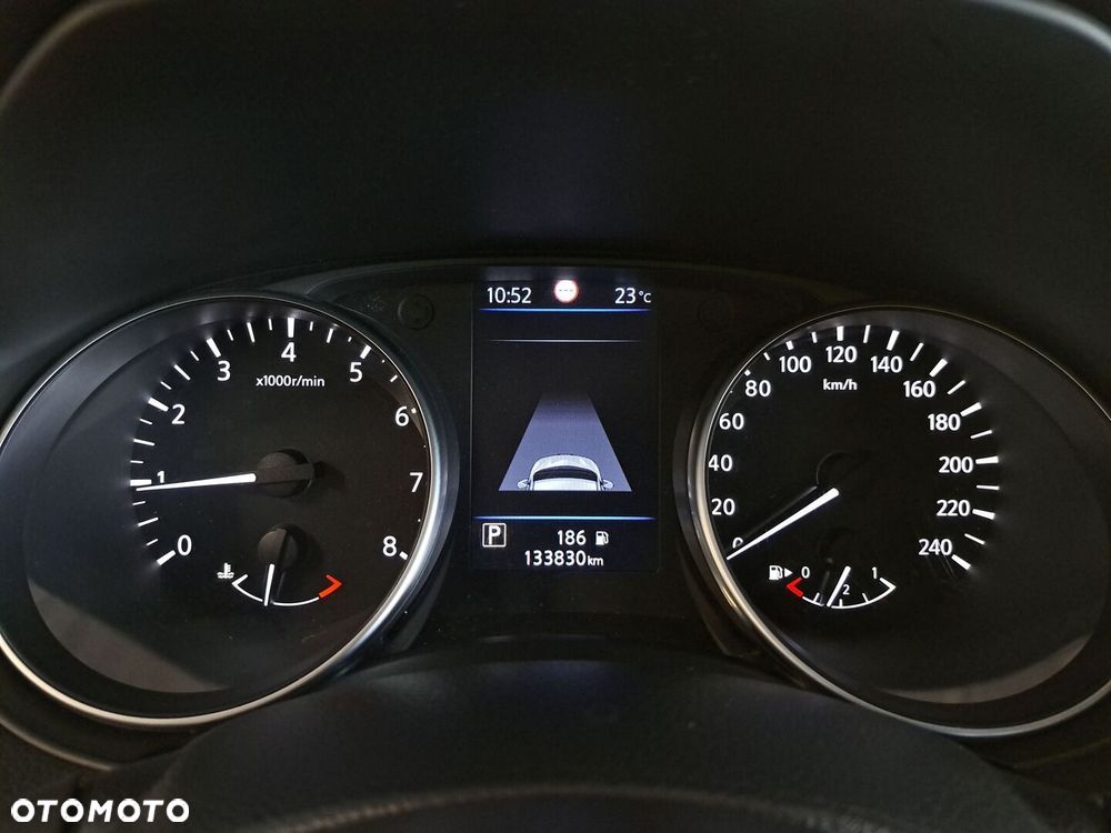 Nissan Qashqai 1.3 DIG-T N-Connecta DCT - 33