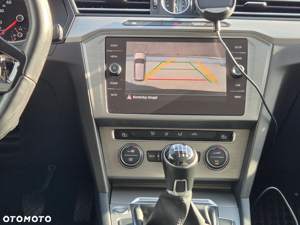 Volkswagen Passat 2.0 TDI BMT Trendline - 4