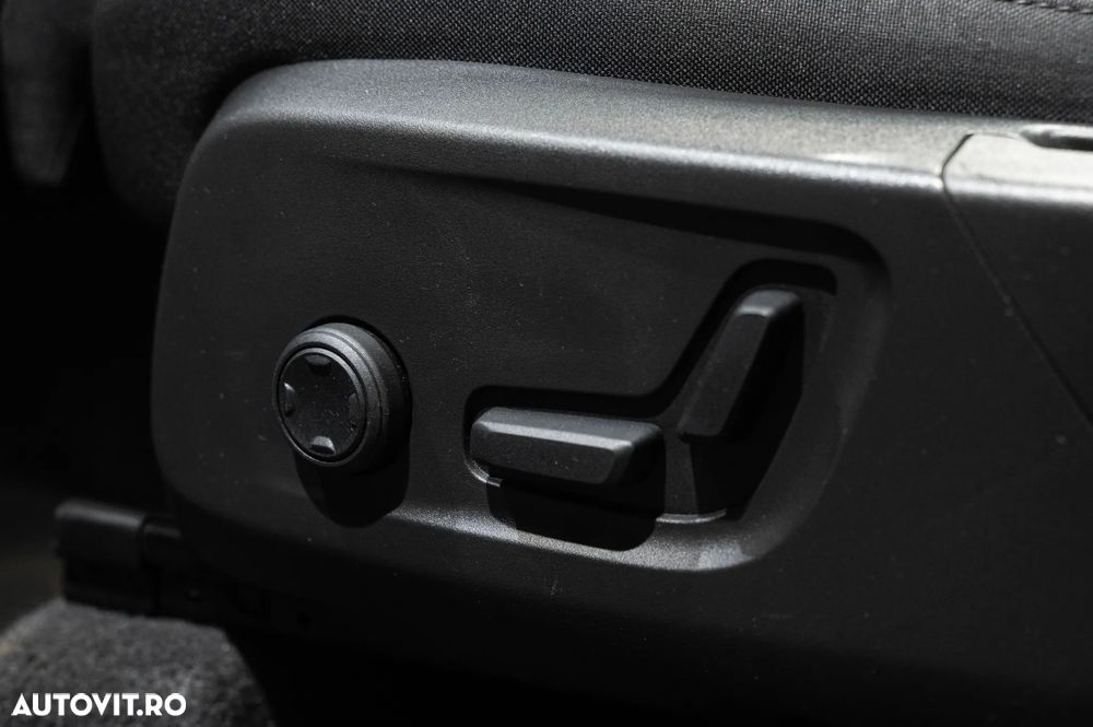 Volvo XC 40 Recharge T4 Twin Engine AT7 Inscription Expression - 31