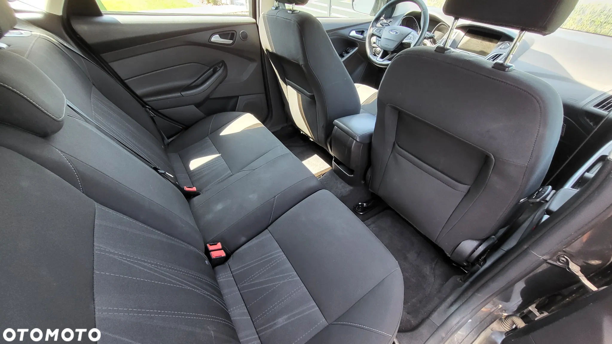 Ford Focus - 32