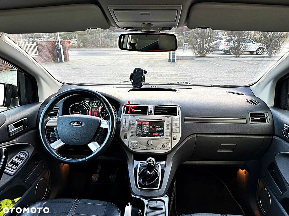 Ford Kuga 2.0 TDCi 4x4 Individual - 36