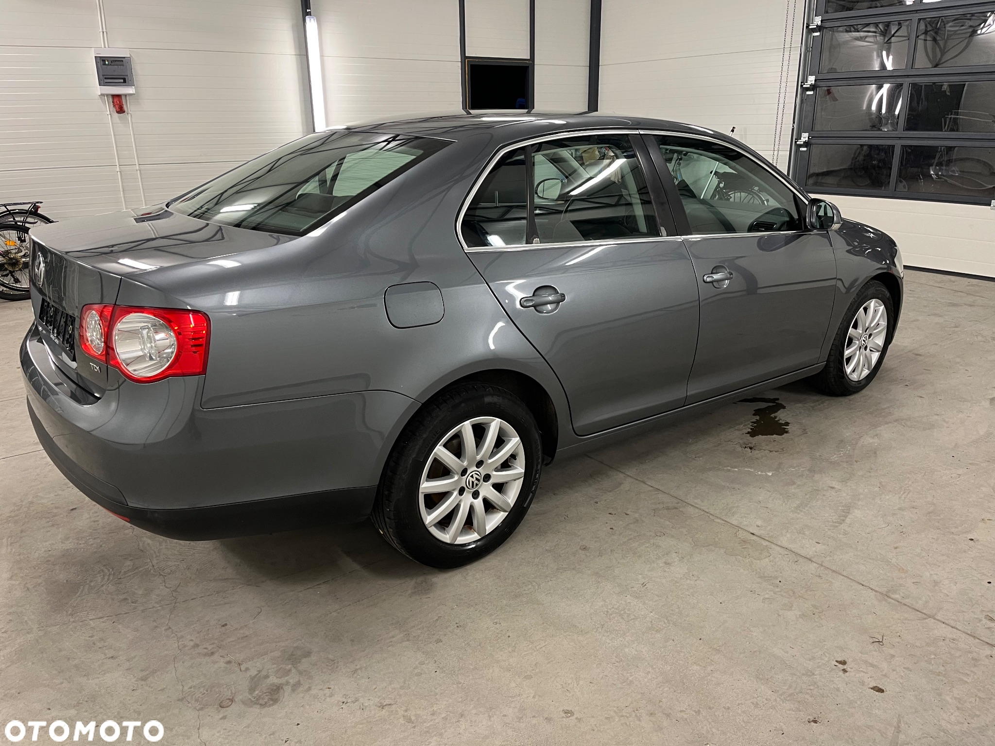 Volkswagen Jetta 1.9 TDI Comfortline - 8