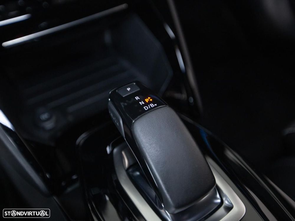 Peugeot e-2008 50 kWh GT - 21