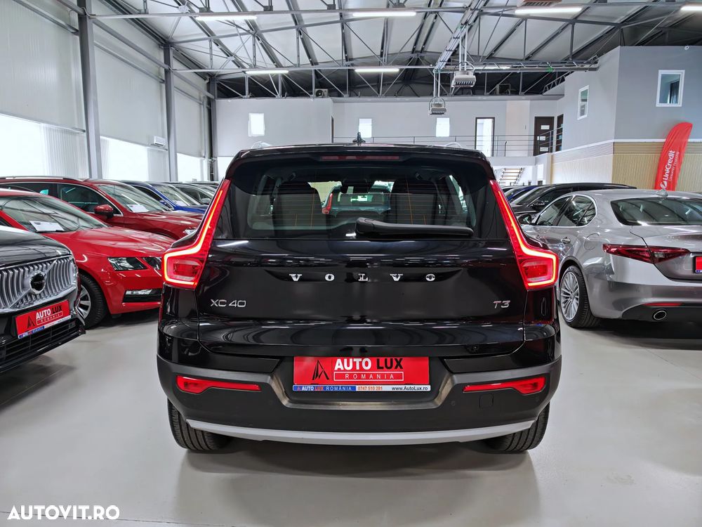 Volvo XC 40 T3 Momentum Pro - 30
