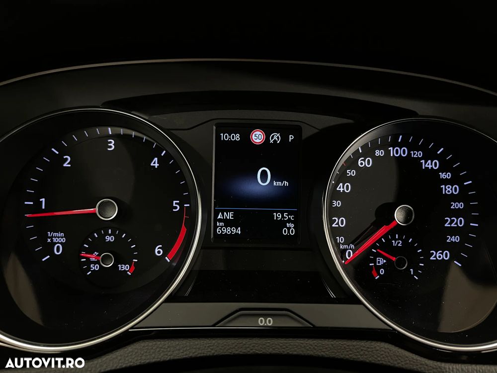 Volkswagen Passat 2.0 TDI DSG Highline - 26