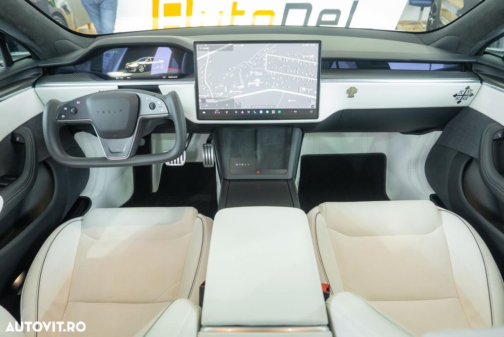 Tesla Model S - 13