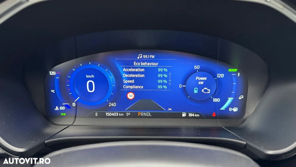 Ford Kuga 2.5 Duratec FHEV 4x4 ST-LINE X - 30