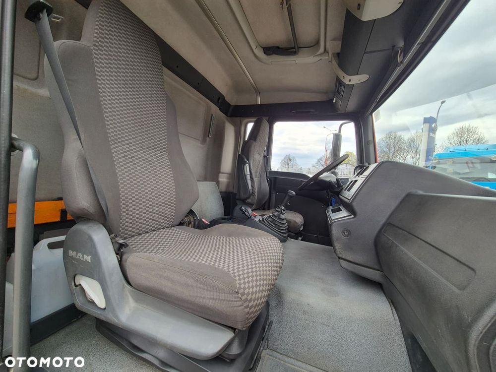 MAN TGA 26.310 6X4 / WYWROTKA / 3 STRONY / MOCNY KIPER / NOWE SPRZĘGŁO / BEZWYPADKOWY / SILNIK D20 / NAJLEPSZA JEDNOSTKA NAPĘDOWA / SERWISOWANY - 34