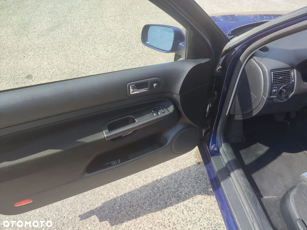 Volkswagen Golf - 22