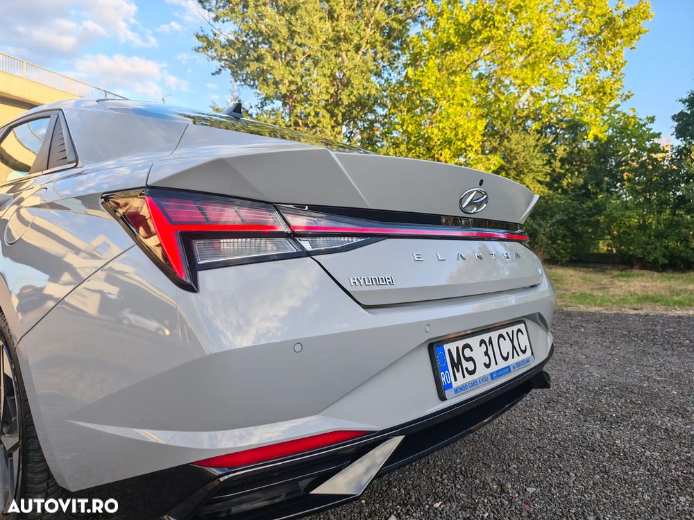 HYUNDAI Elantra 2022 — imagine 10