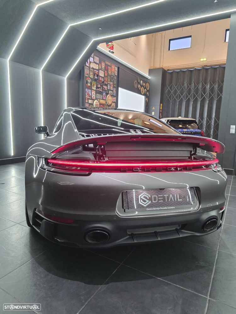 Porsche 911 (992) Carrera 4 GTS PDK - 12