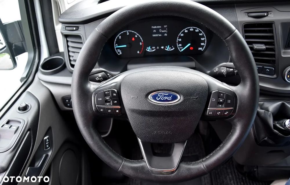 Ford TRANSIT CUSTOM 320 L2H1 - 27