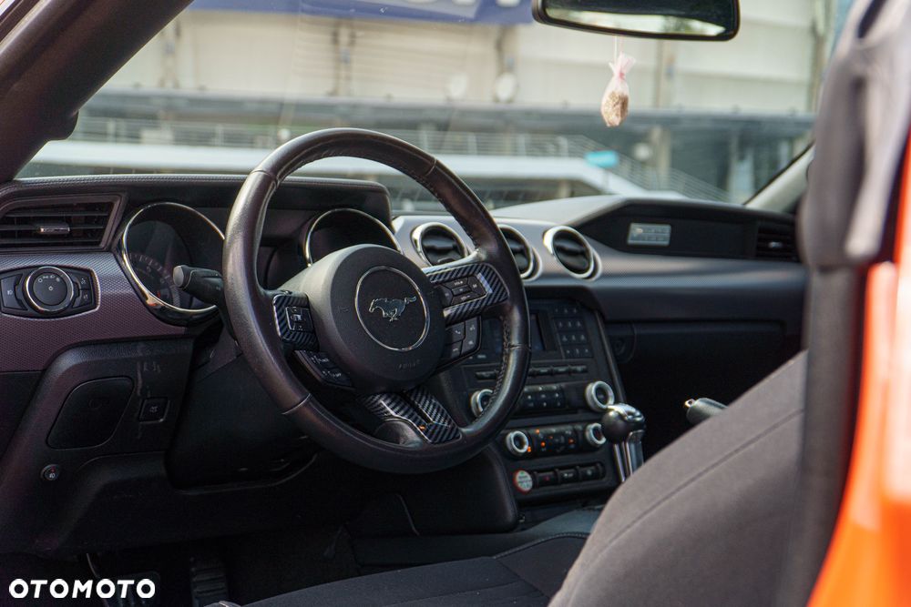 Ford Mustang 2.3 EcoBoost - 14