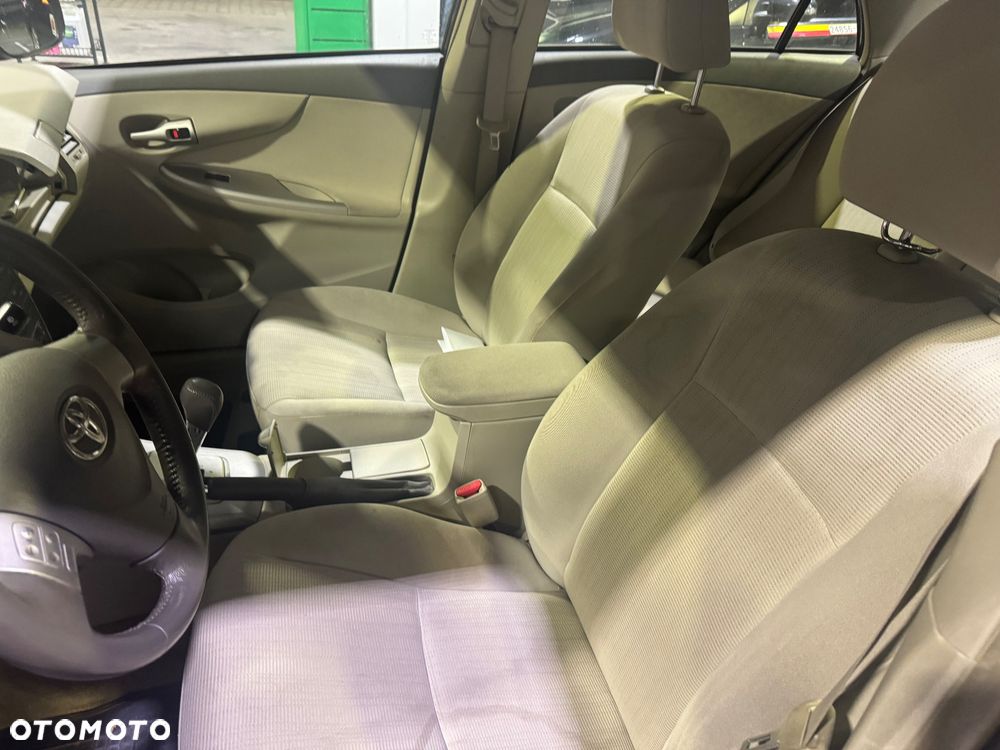 Toyota Corolla 1.6 VVT-i Prestige MM - 10