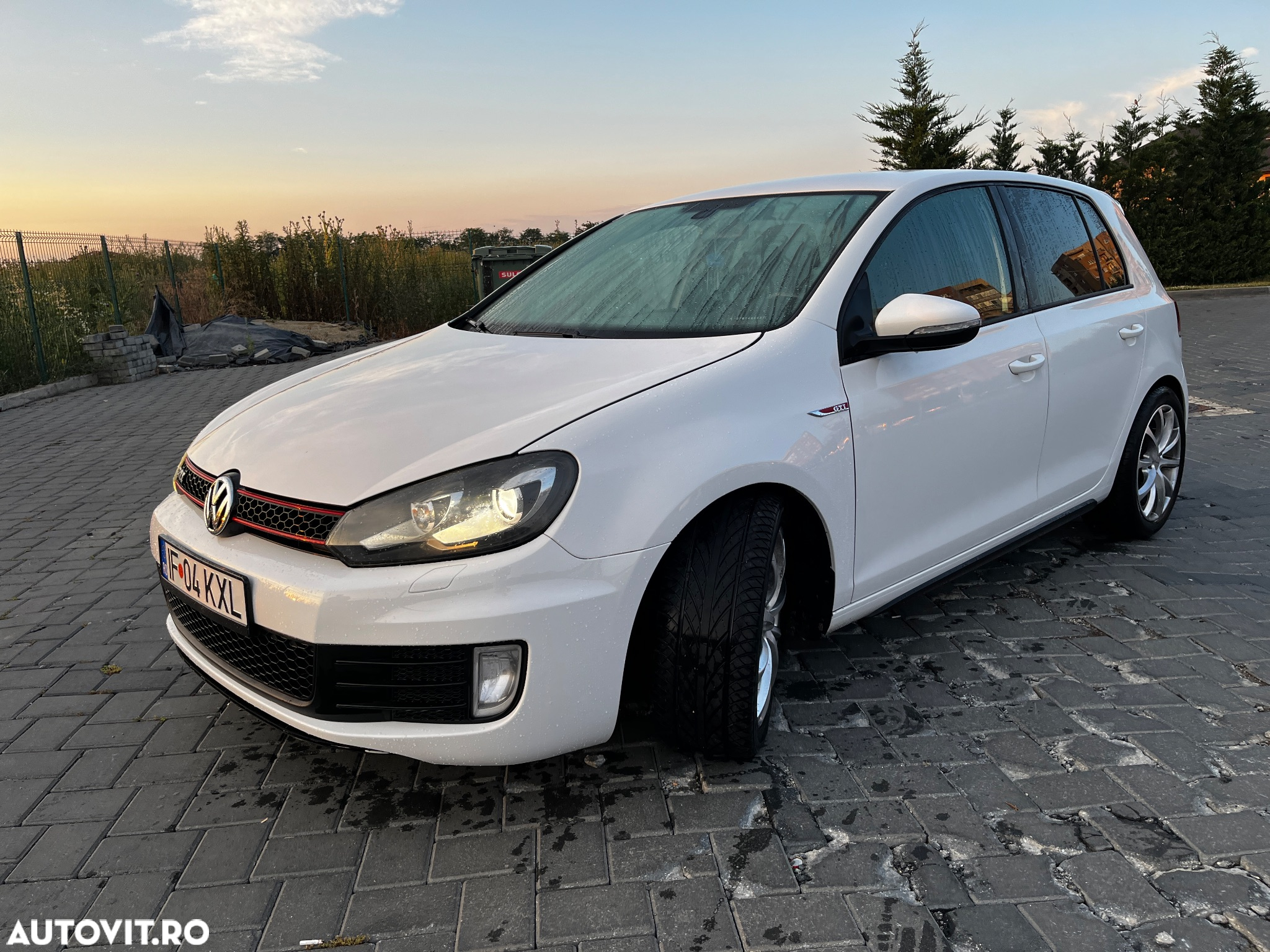 Volkswagen Golf 2.0 GTI DSG - 4
