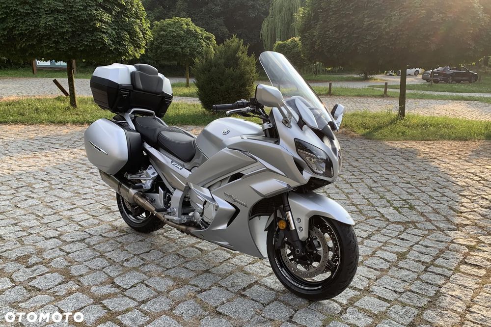 Yamaha FJR - 1
